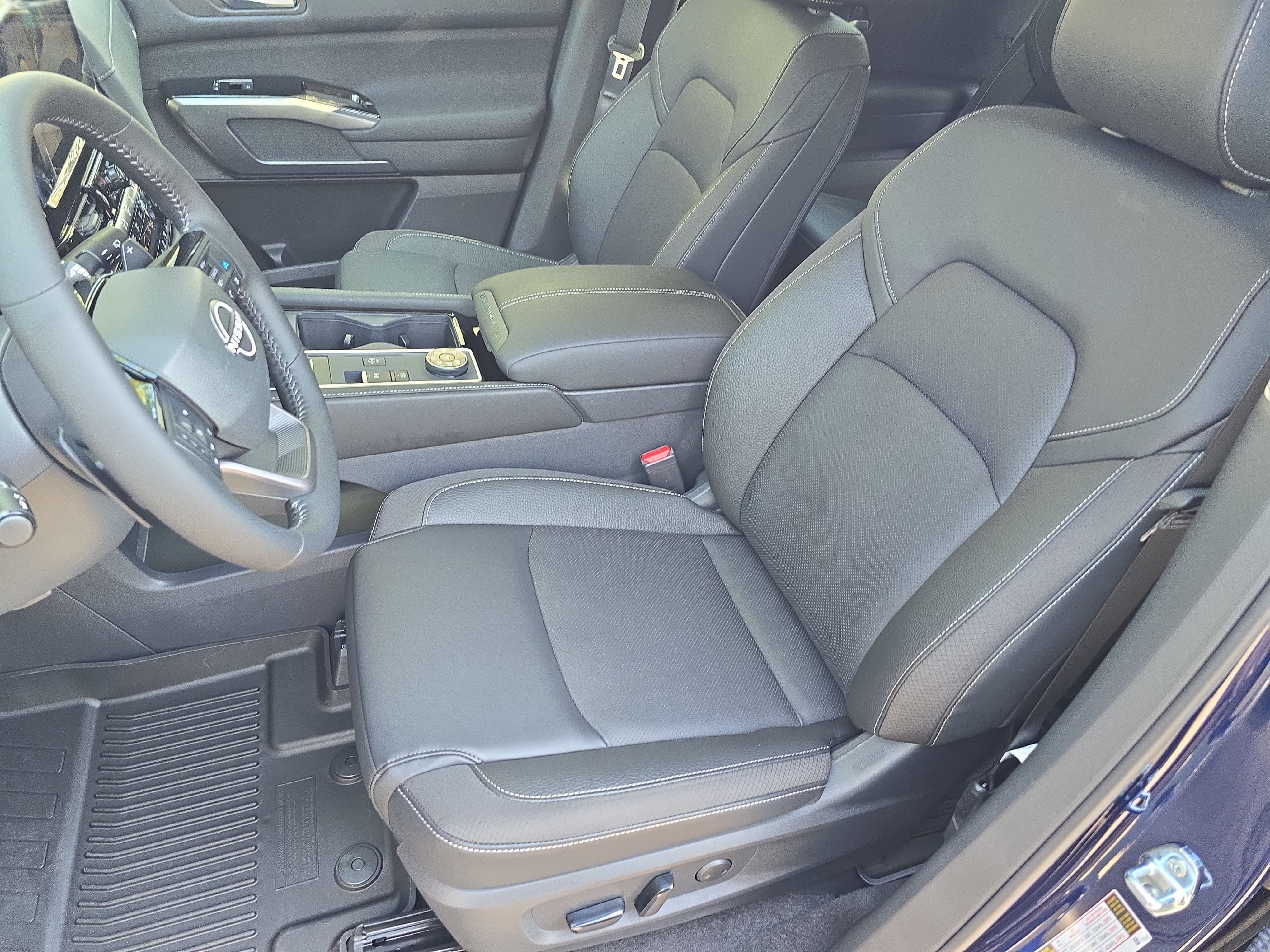 New 2026 Nissan Pathfinder SL AWD/4WD image 16