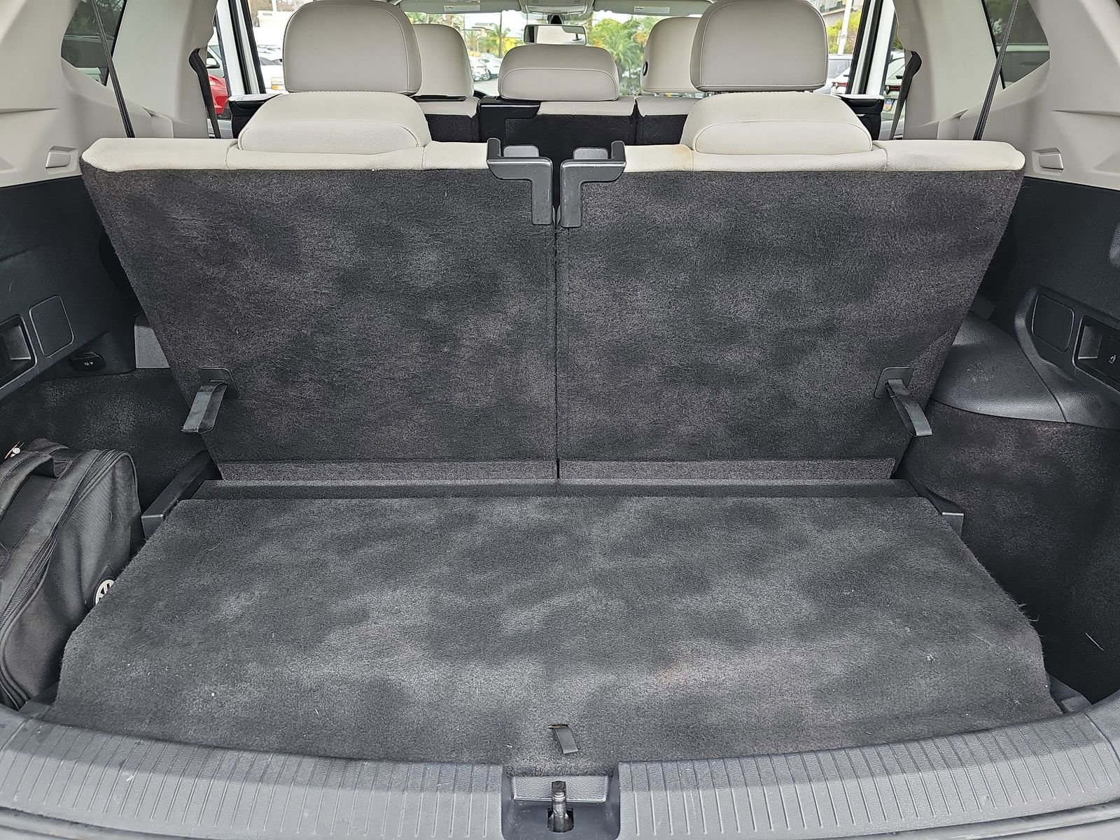 Used 2019 Volkswagen Tiguan SE w/ Panoramic Sunroof Package image 13