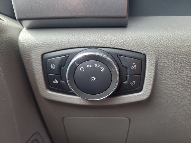 Used 2016 Ford F150 XLT RWD image 30