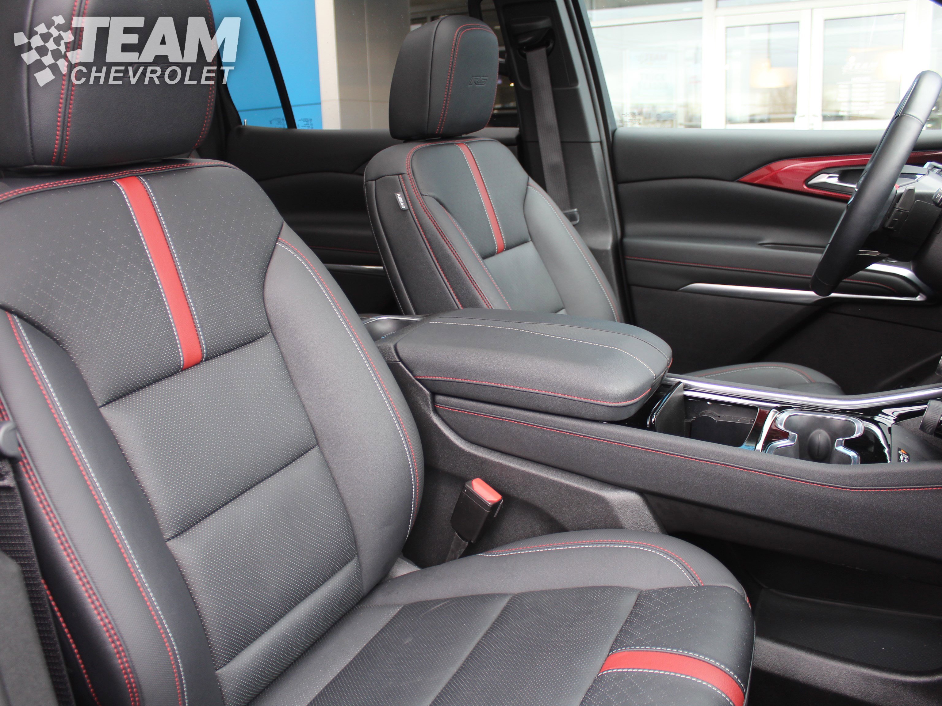 Certified 2024 Chevrolet Traverse RS image 29