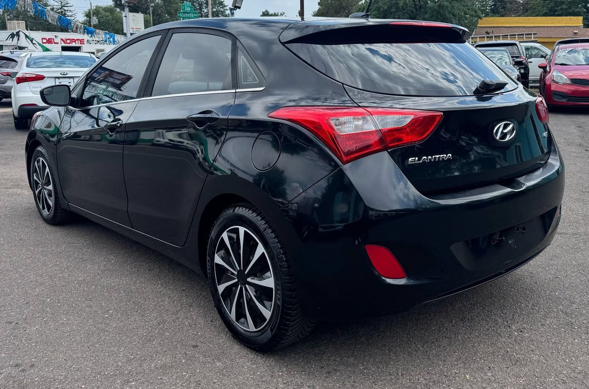 Used 2017 Hyundai Elantra GT FWD image 5