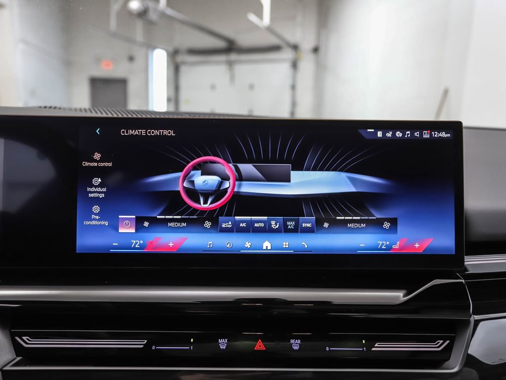 Certified 2025 BMW 530i xDrive w/ Premium Package image 18