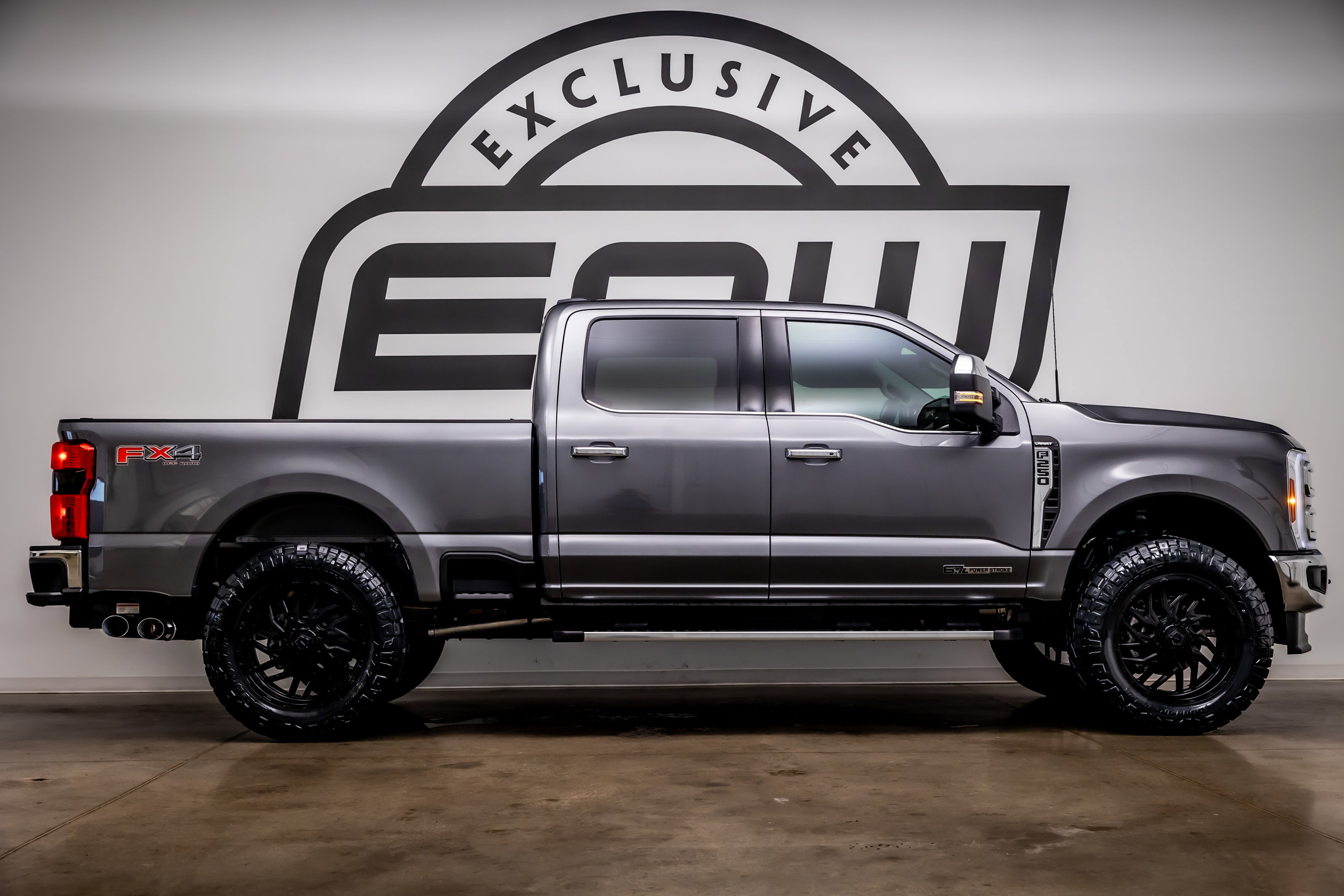 Used 2025 Ford F250 Lariat w/ Chrome Package image 8