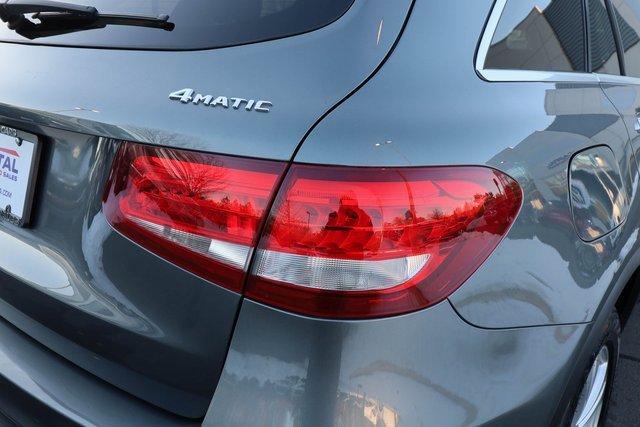 Used 2018 Mercedes-Benz GLC 300 4MATIC image 22
