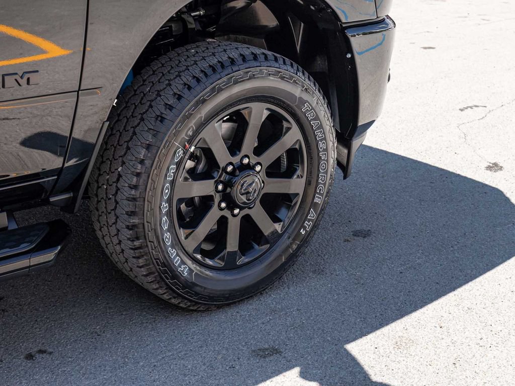 New 2026 RAM 2500 Big Horn AWD/4WD image 9