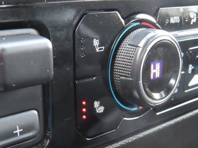Used 2025 Chevrolet Silverado 1500 LT AWD/4WD image 2