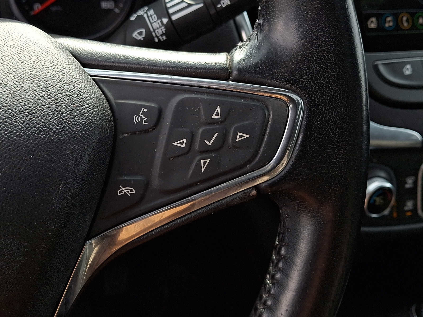 Certified 2020 Chevrolet Equinox LT image 23