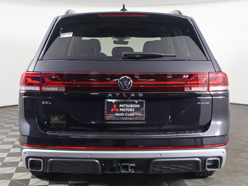 Used 2024 Volkswagen Atlas Peak Edition SEL AWD/4WD image 15