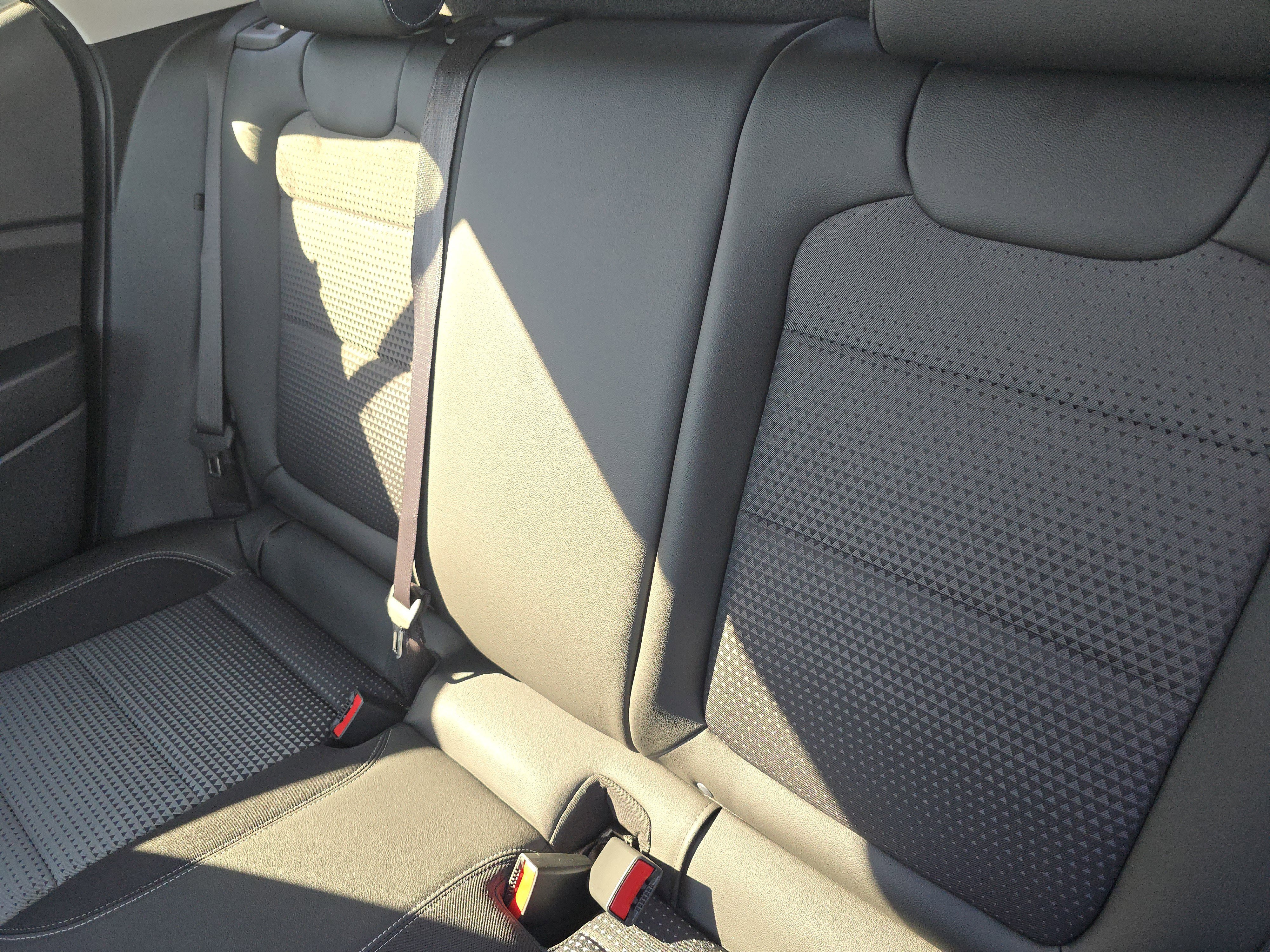 New 2026 Chevrolet Trax LT w/ Sunroof Package image 21