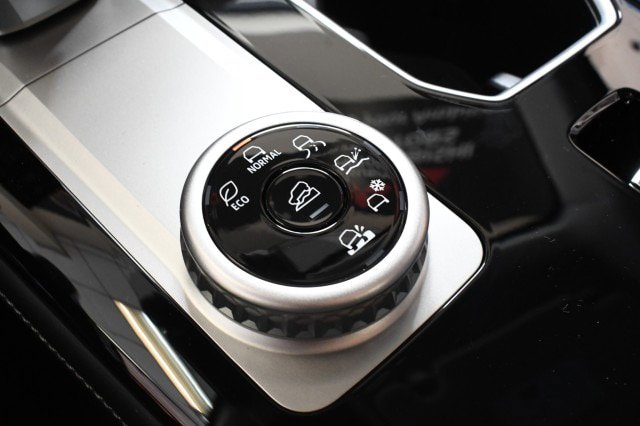 New 2026 Mitsubishi Outlander SEL AWD/4WD image 40