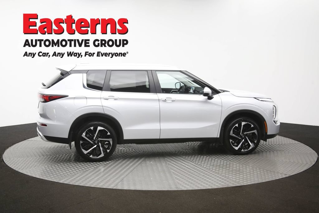 Used 2024 Mitsubishi Outlander SE AWD/4WD image 43