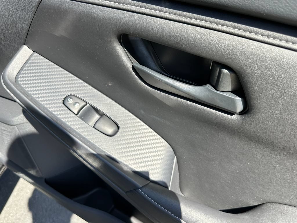 Used 2025 Nissan Sentra S FWD image 18