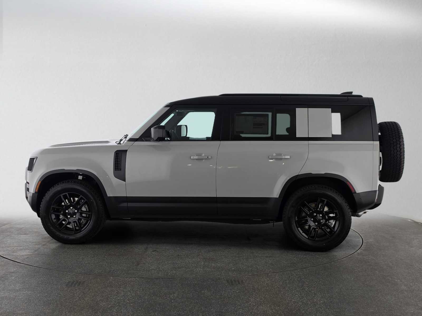 New 2026 Land Rover Defender 110 S AWD/4WD image 2