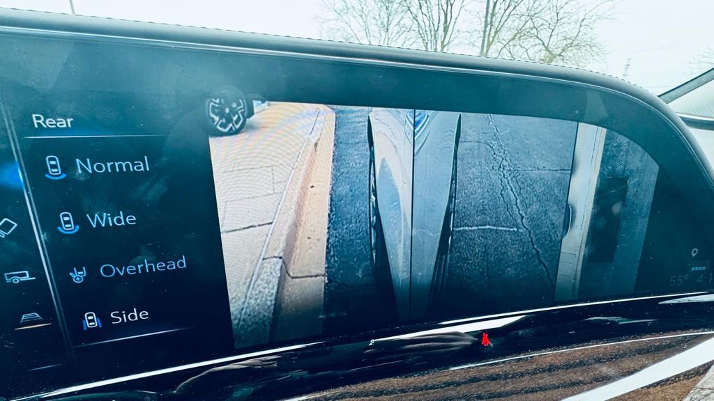 Used 2021 Cadillac Escalade Premium Luxury Platinum image 25