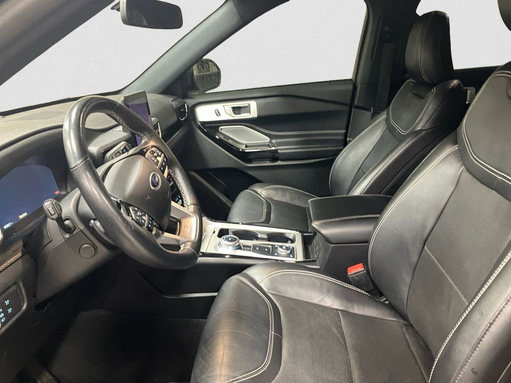 Used 2021 Ford Explorer ST w/ ST Street Pack image 9