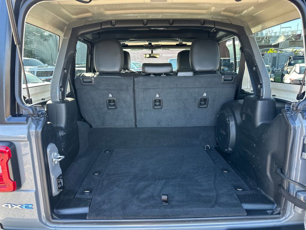 Used 2023 Jeep Wrangler Unlimited Sahara image 21