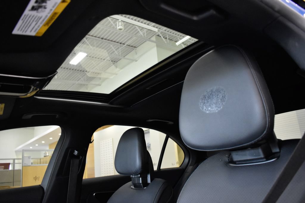 Used 2023 Mercedes-Benz C 300 4MATIC Sedan image 13