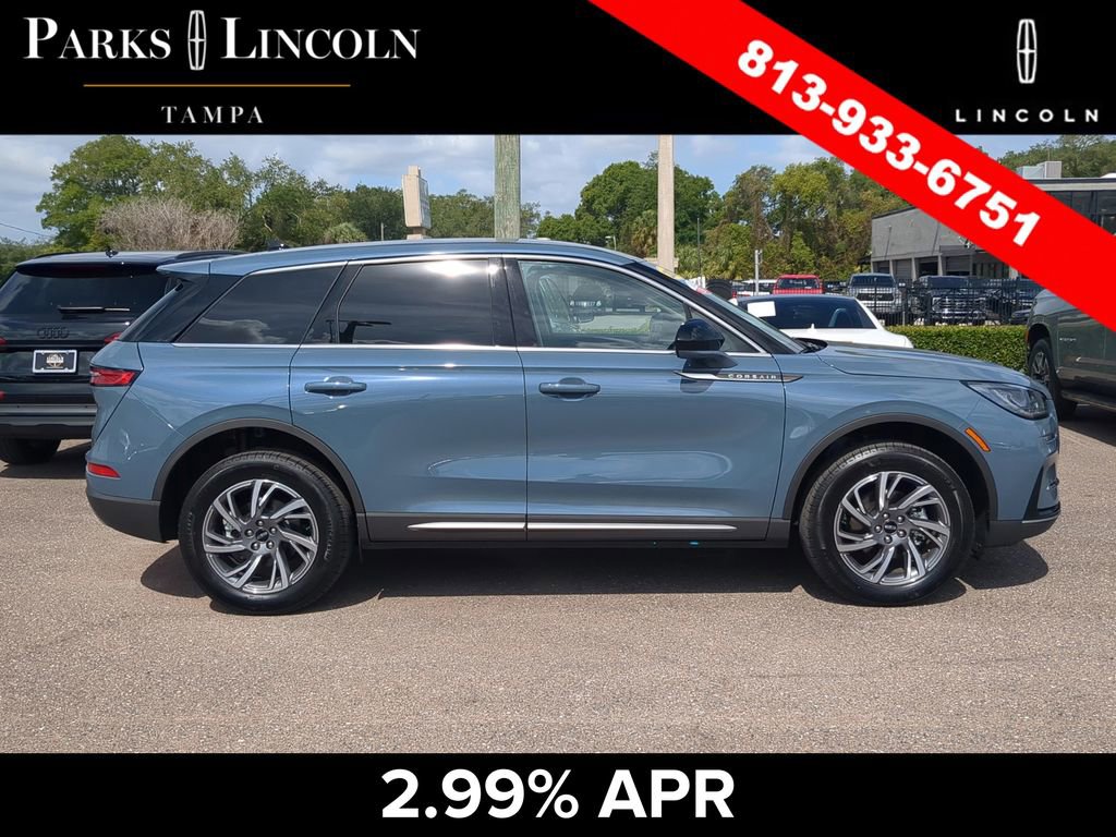 Certified 2025 Lincoln Corsair FWD image 3