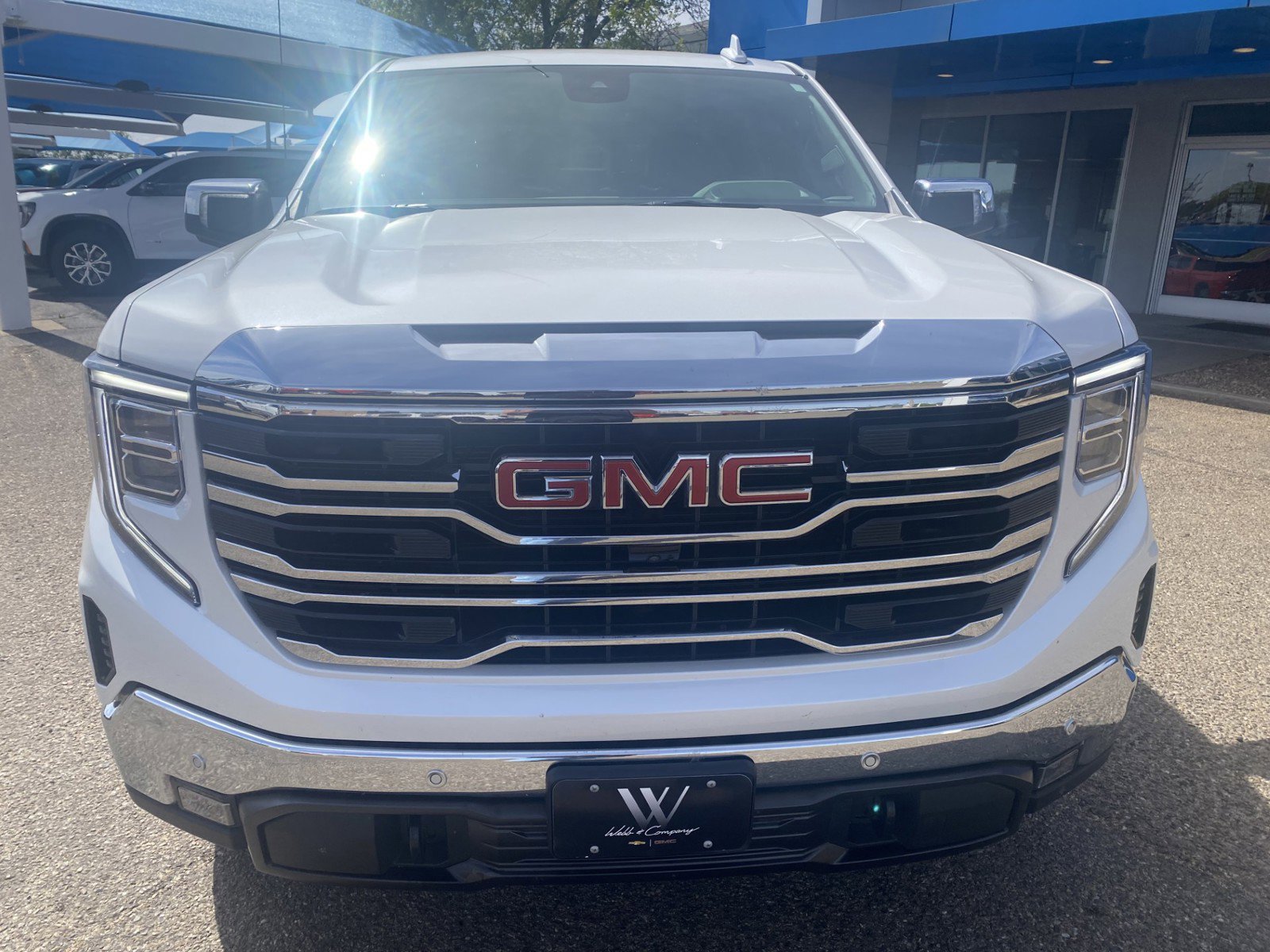 Used 2023 GMC Sierra 1500 SLT AWD/4WD image 3