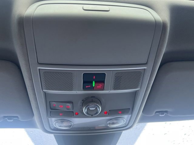 Used 2022 Volkswagen Passat 2.0T SE image 25