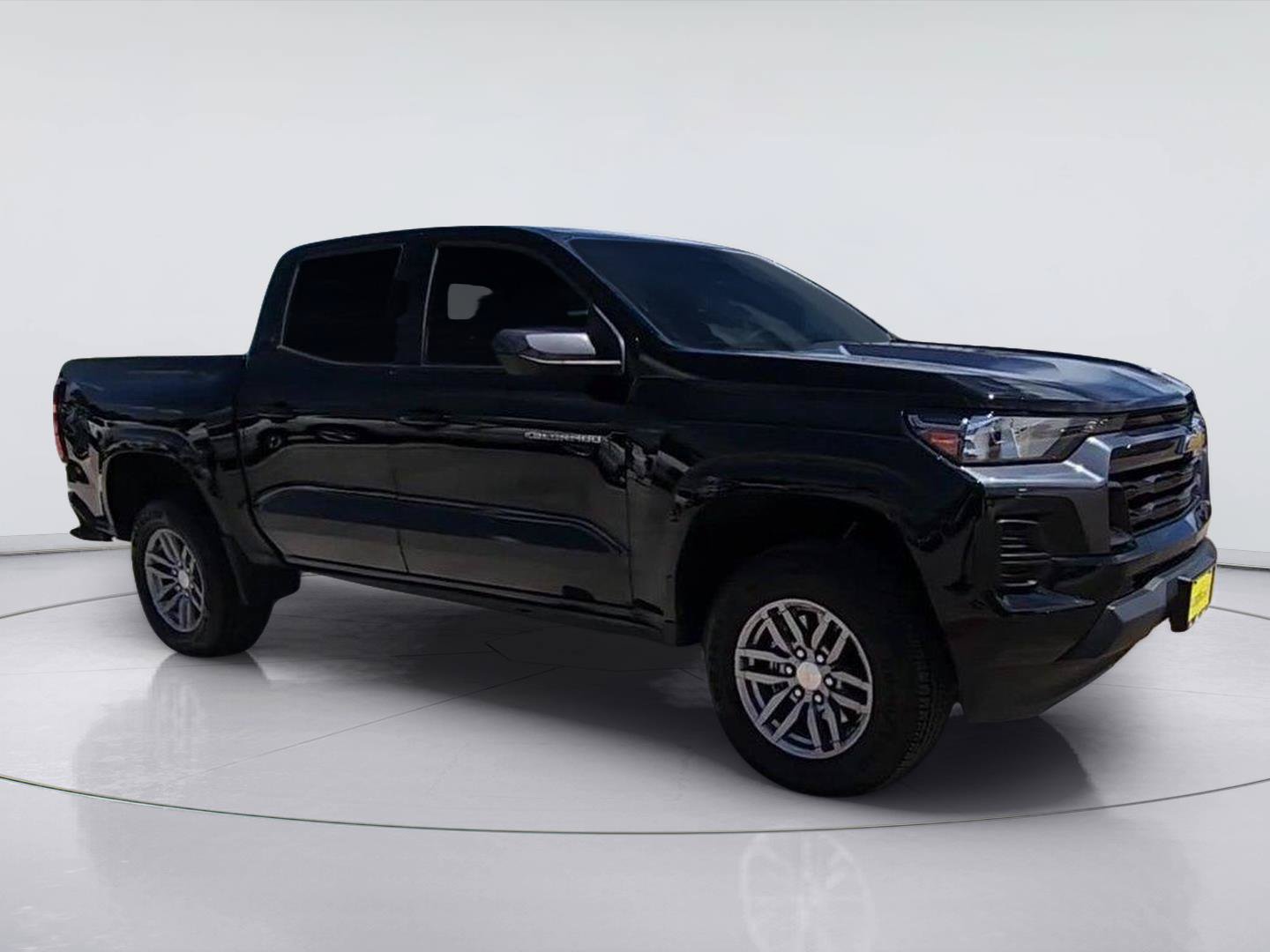 Certified 2026 Chevrolet Colorado LT RWD image 2