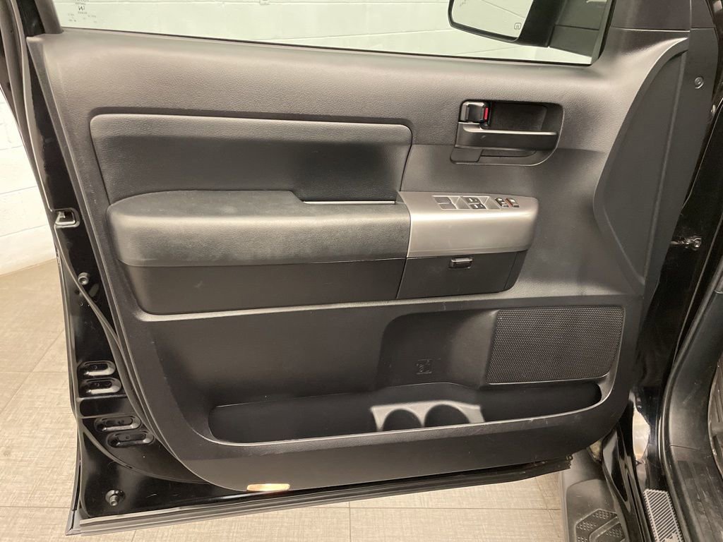 Used 2022 Toyota Sequoia TRD Sport AWD/4WD image 20