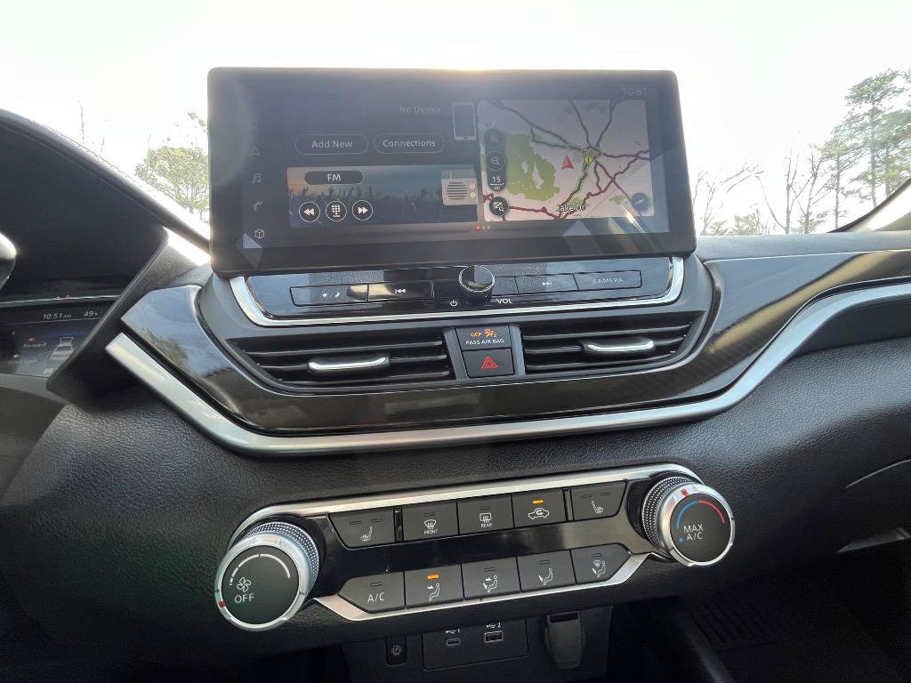 Used 2024 Nissan Altima 2.5 SR w/ SR Premium Package FWD image 46
