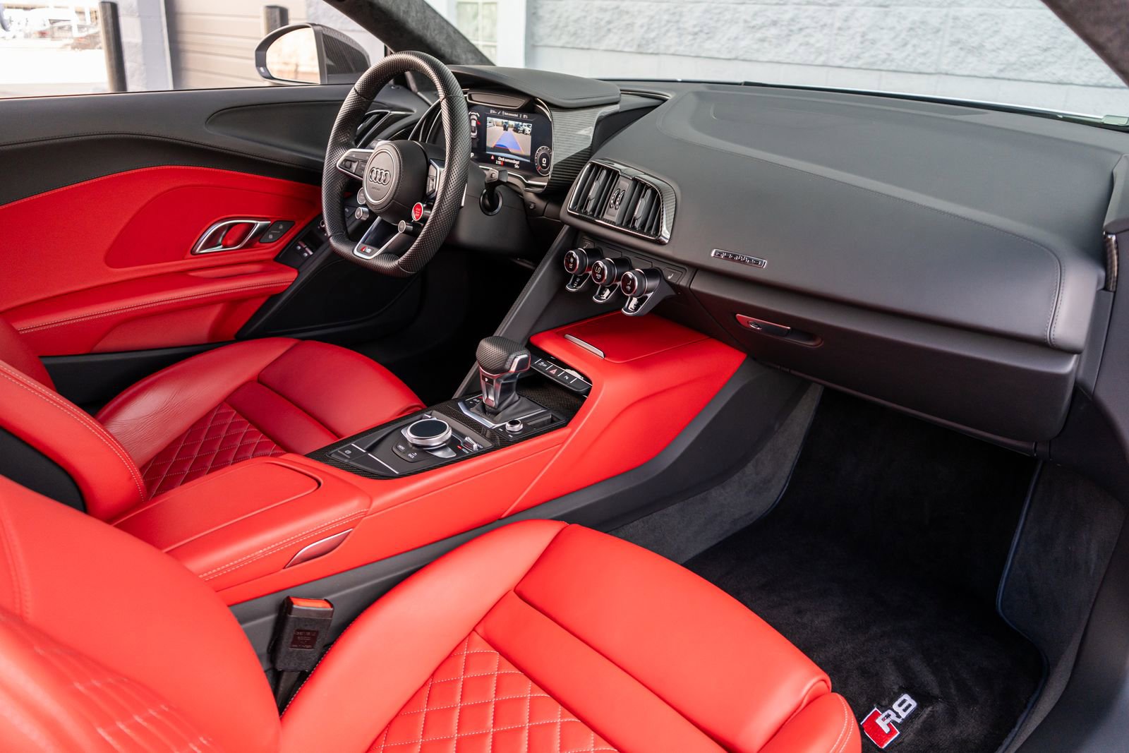 Used 2022 Audi R8 V10 performance image 2