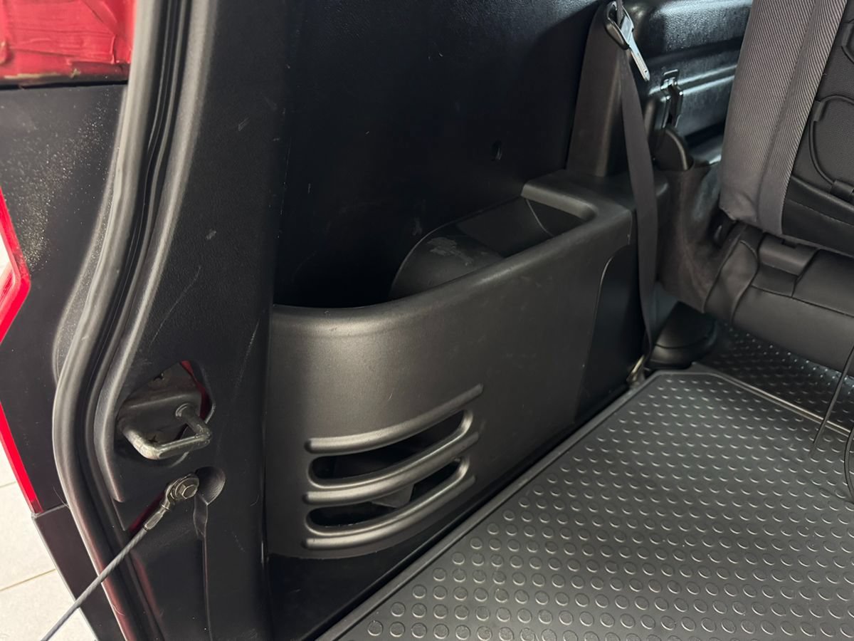 Used 2005 Honda Element EX image 36