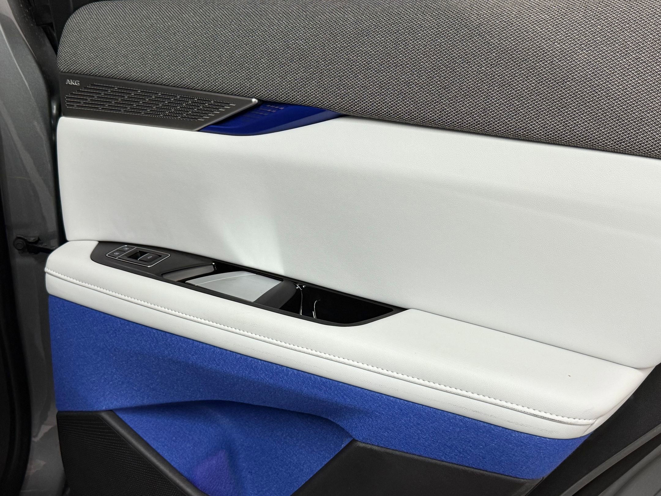 New 2026 Cadillac Optiq Sport 1 image 43