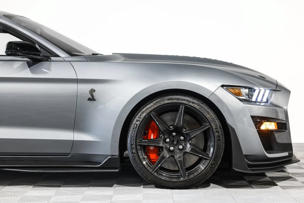Used 2020 Ford Mustang Shelby GT500 w/ Carbon Fiber Track Pack RWD image 4