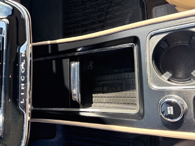 Certified 2023 Lincoln Corsair AWD w/ Equipment Group 101A image 29