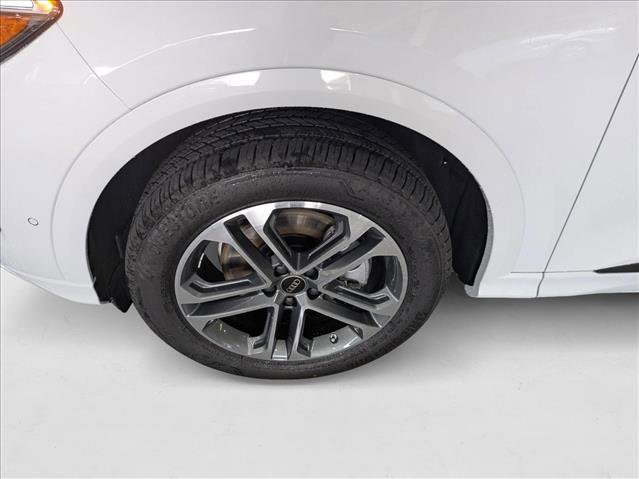 New 2025 Audi Q5 Premium Plus image 18