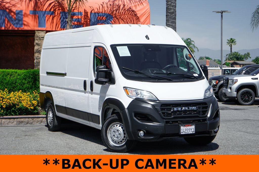 Used 2024 RAM ProMaster 2500 w/ Safety Group FWD image 2