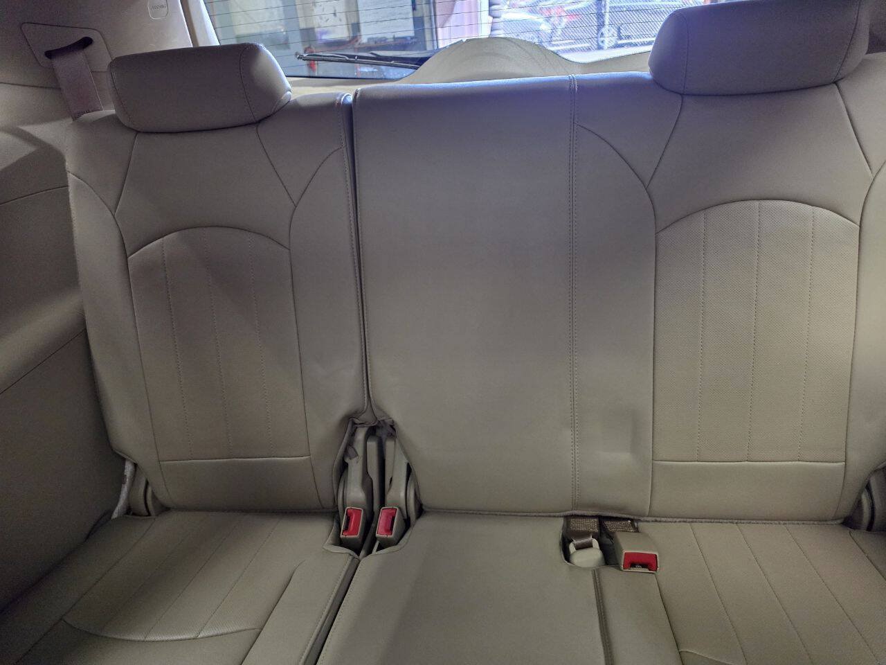 Used 2012 Buick Enclave Premium FWD image 25