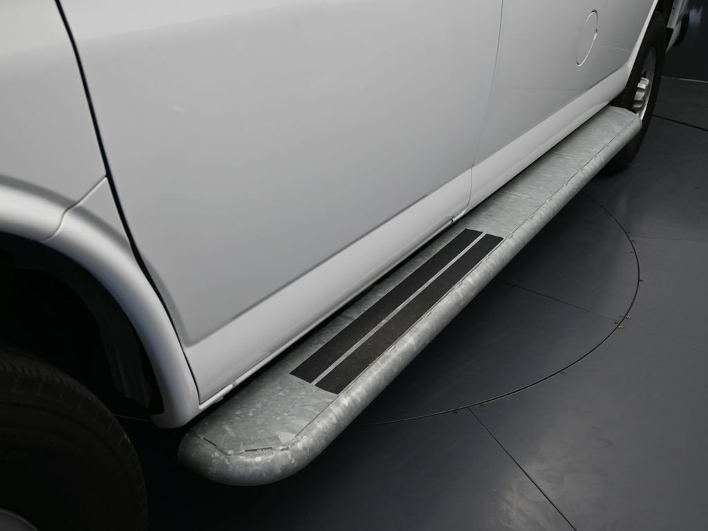 Used 2024 Chevrolet Express 2500 w/ Driver Convenience Package image 28