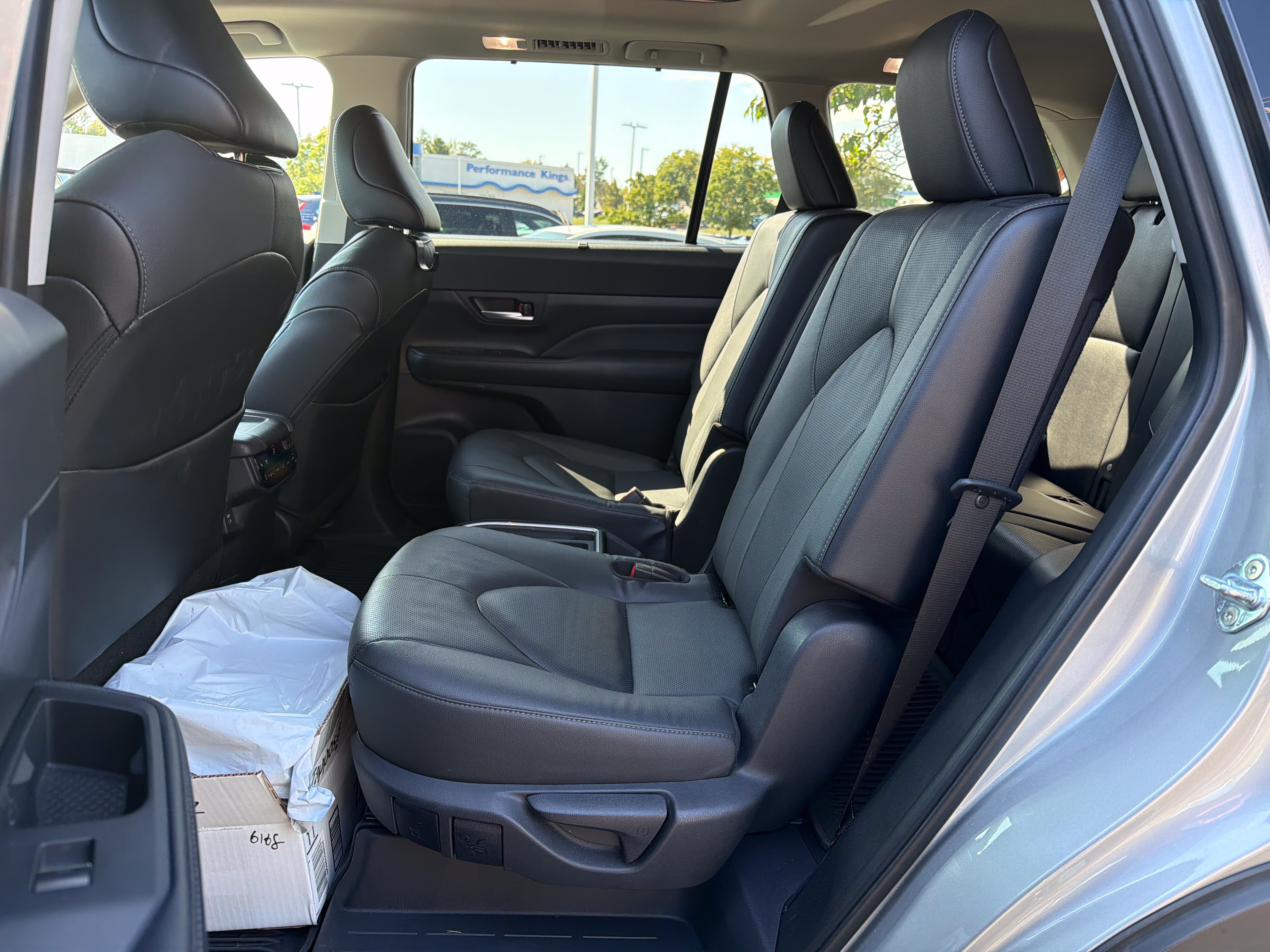 Used 2024 Toyota Grand Highlander AWD image 14