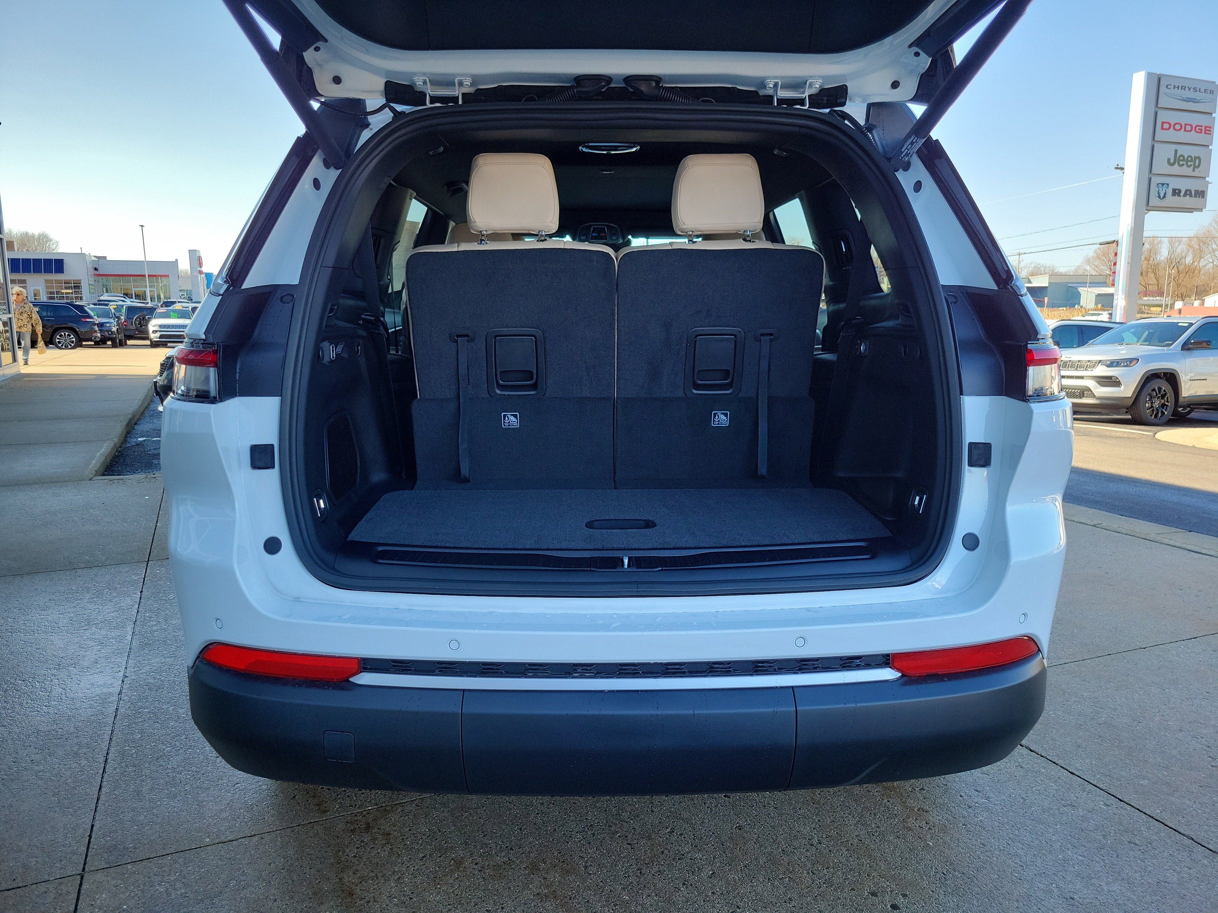 New 2026 Jeep Grand Cherokee L Limited image 21