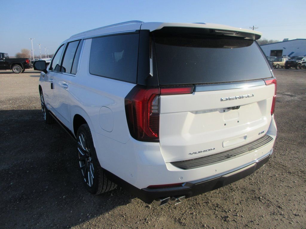 New 2026 GMC Yukon XL Denali Ultimate image 7