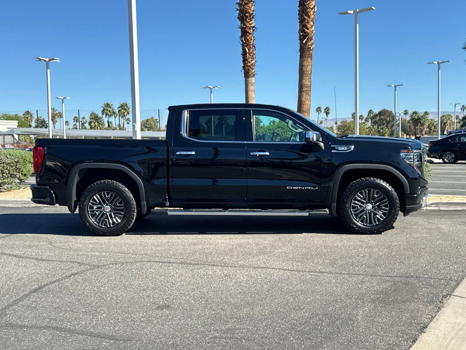 Used 2022 GMC Sierra 1500 Denali video 2