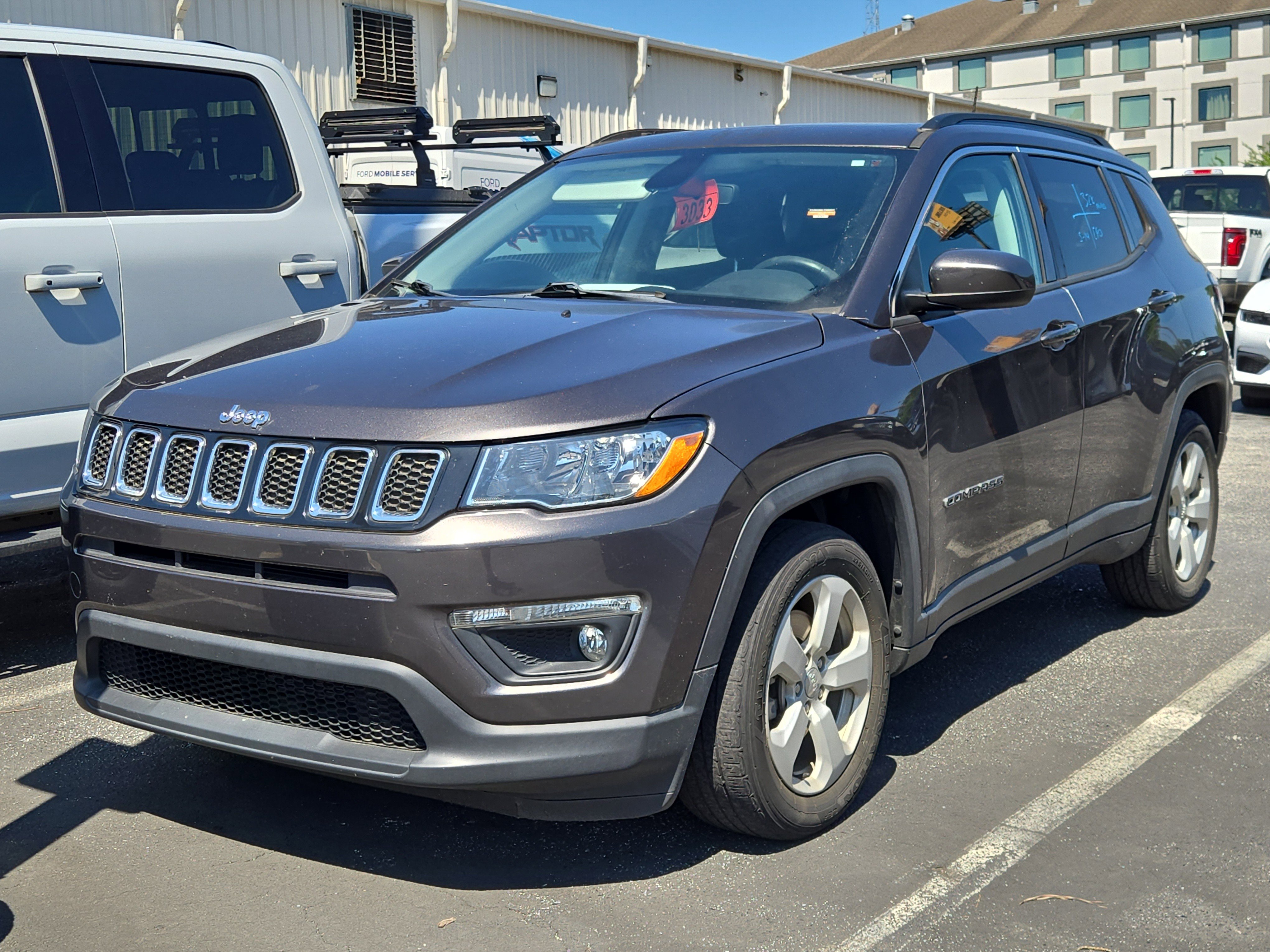 Used 2021 Jeep Compass Latitude w/ Sun and Sound Group FWD image 1