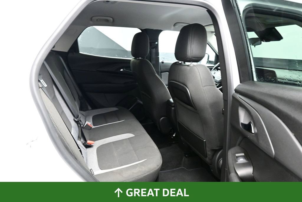 Used 2025 Chevrolet TrailBlazer LT AWD/4WD image 24