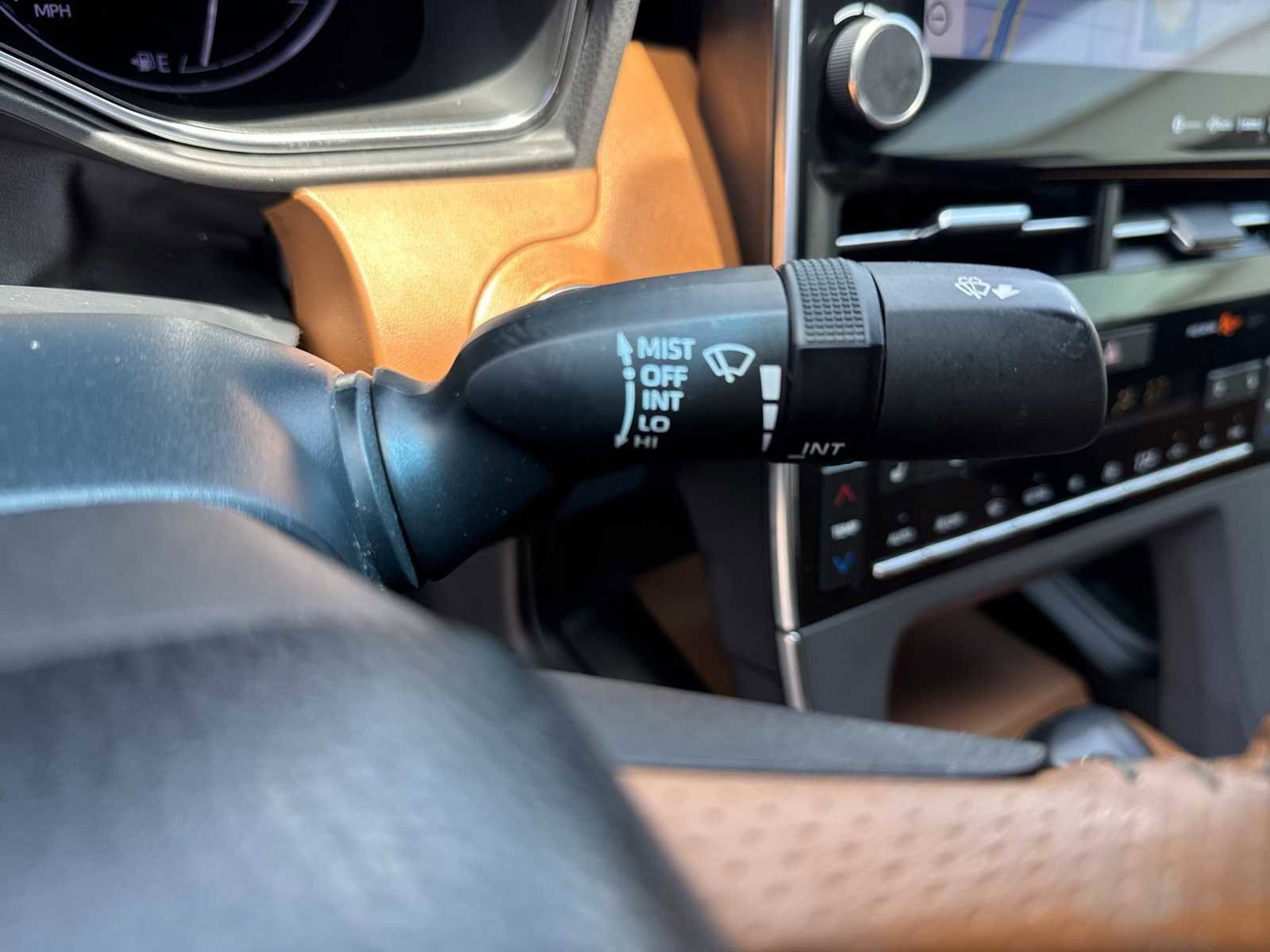 Used 2020 Toyota Avalon Limited FWD image 25