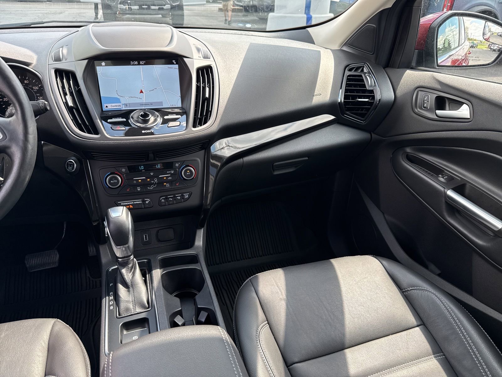 Used 2019 Ford Escape Titanium AWD/4WD image 9