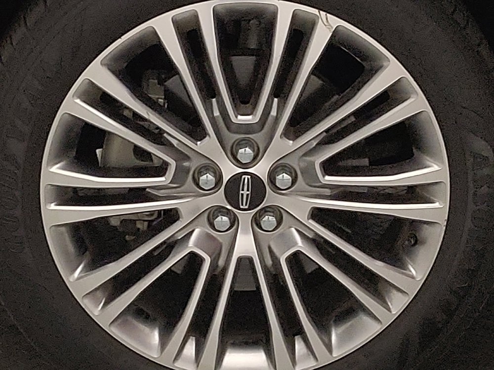 Used 2017 Lincoln MKX Reserve FWD image 31