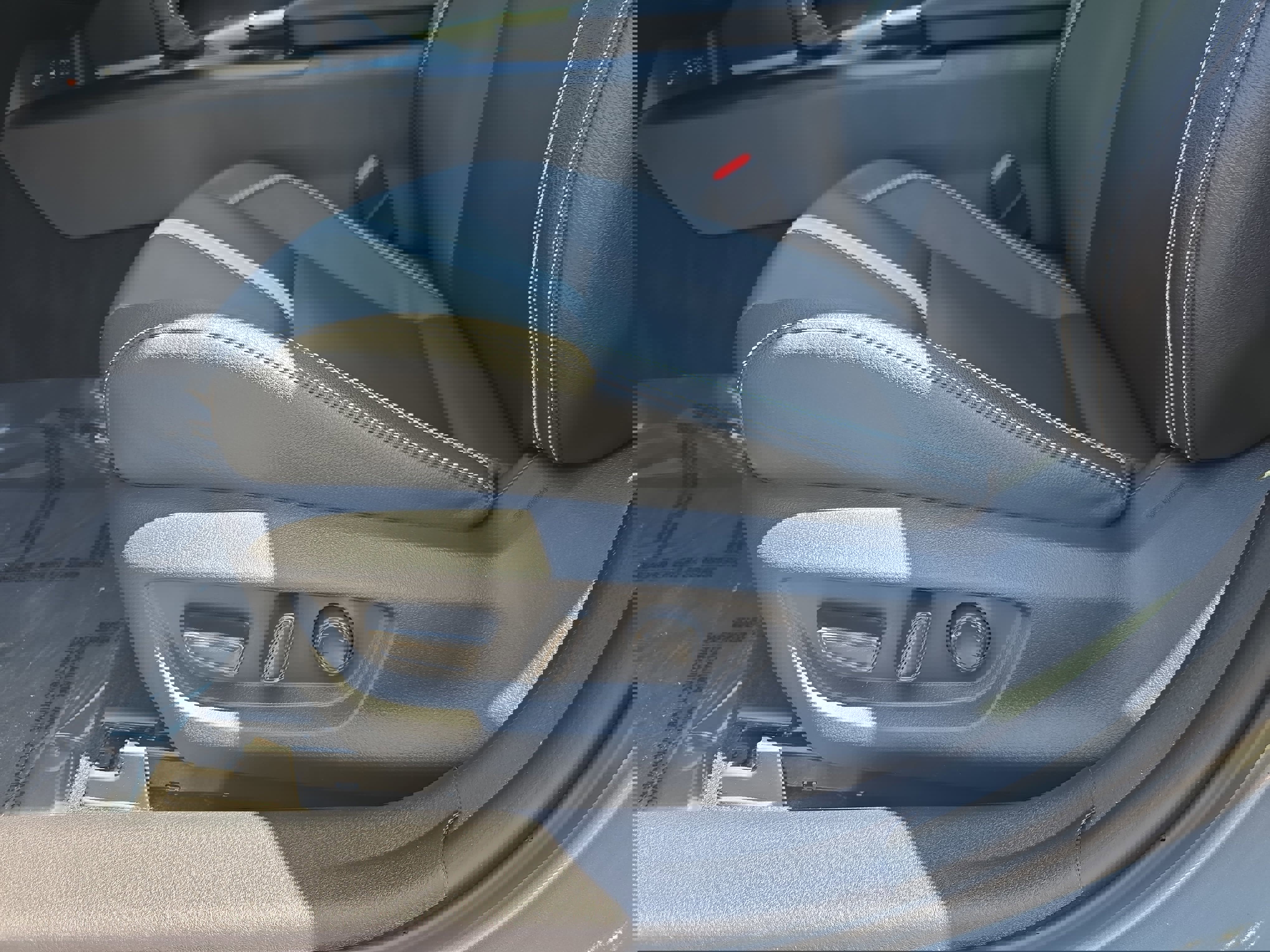 Used 2025 Toyota Camry SE FWD image 31