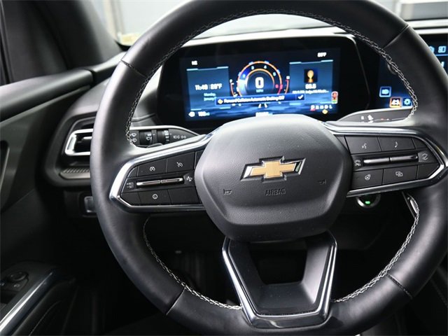 Used 2025 Chevrolet Traverse LT image 8