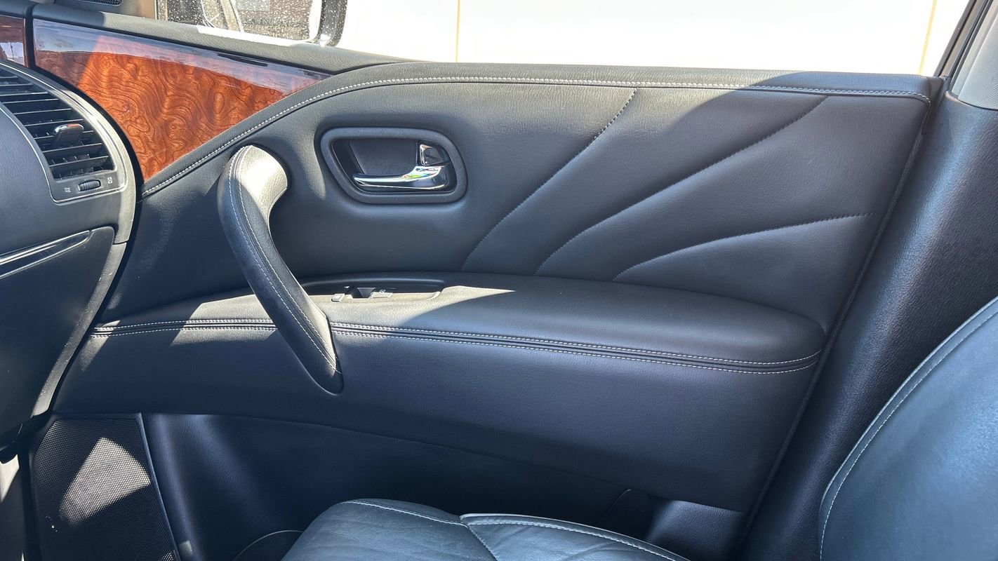 Used 2016 INFINITI QX80 4WD w/ Deluxe Technology Package image 27