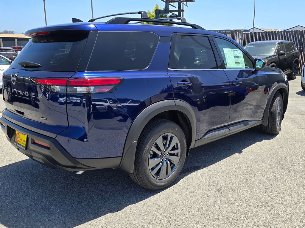 New 2026 Nissan Pathfinder SV w/ Cargo Package AWD/4WD image 4