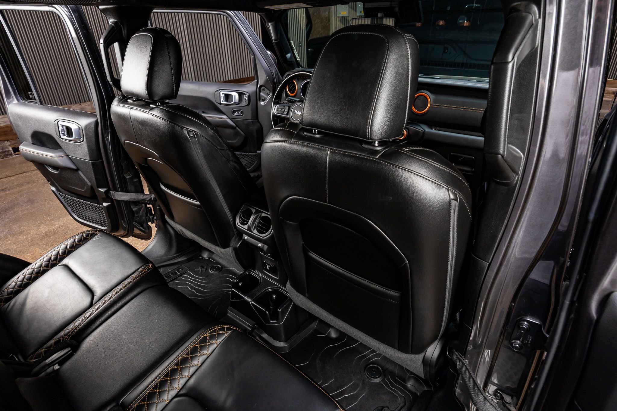 Used 2021 Jeep Gladiator Overland AWD/4WD image 31